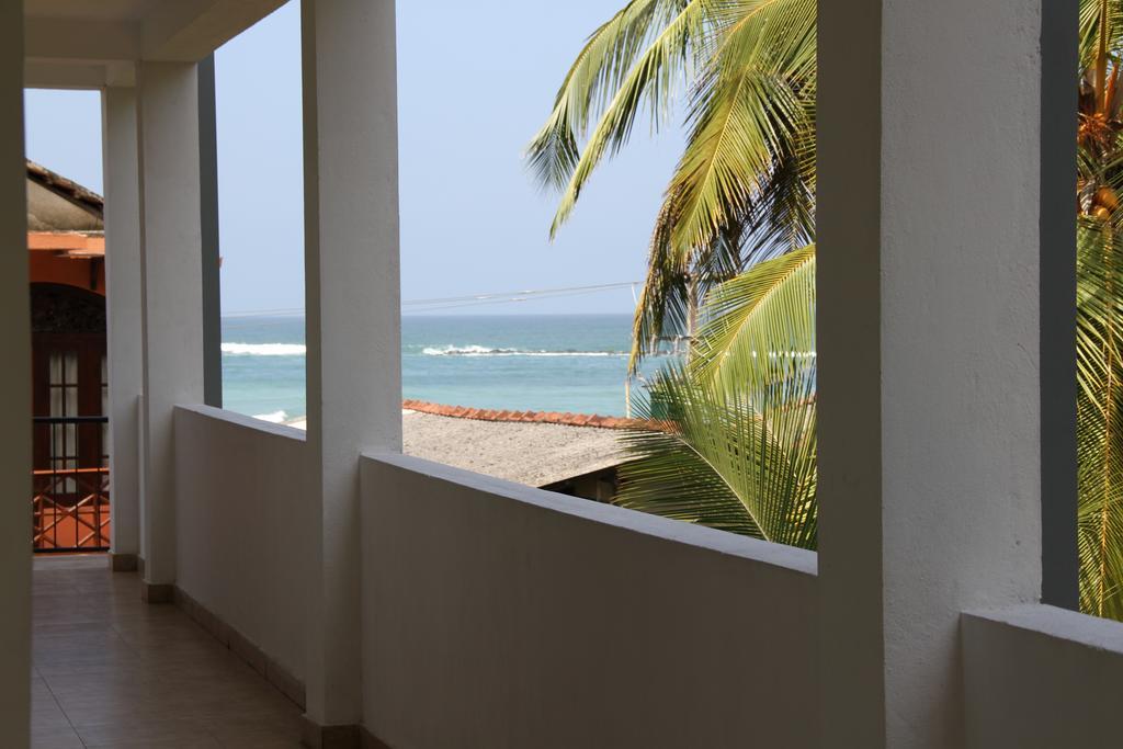 Hotel Neptune Bay Unawatuna Beach Экстерьер фото