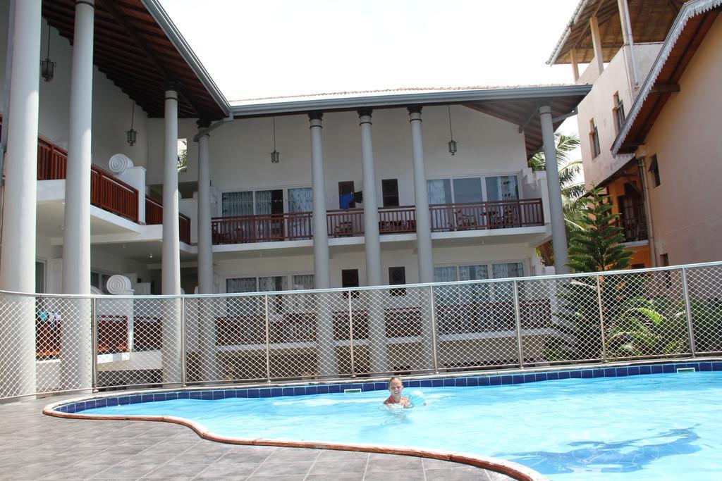 Hotel Neptune Bay Unawatuna Beach Номер фото